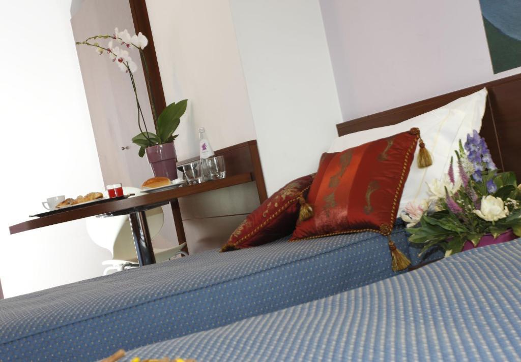 Hotel Il Monte セラヴァッレ 部屋 写真